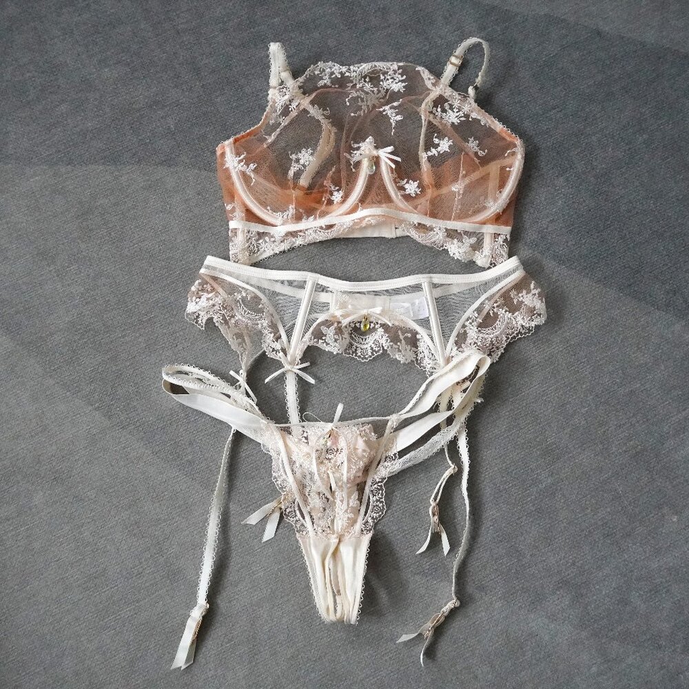 Honey Birdette White Daisy Thong Set 32E 32DDD/F 10E 70F Medium